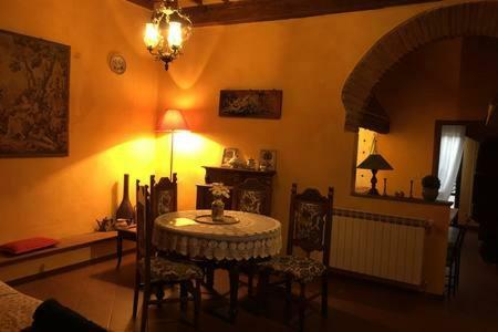 Real Rustic Tuscany Style In Center Флоренция Экстерьер фото